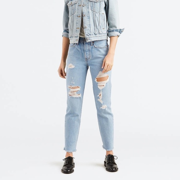 Levi's Denim - Levi’s Wedgie Fit Ankle Jeans Light Wash Distressed Size 26